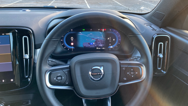 Volvo Xc40 2.0 B4P Plus Dark 5dr AWD Auto Petrol Estate